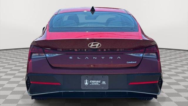 2025 Hyundai ELANTRA Limited