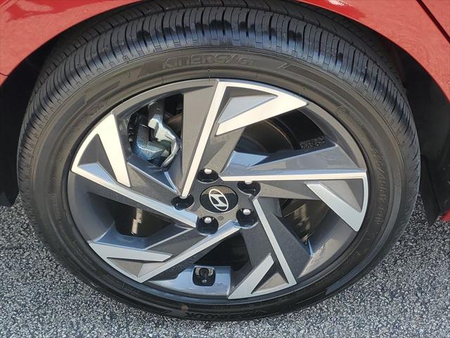2025 Hyundai Elantra - $24,995