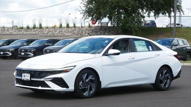2026 Hyundai ELANTRA Limited