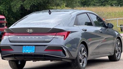 2026 Hyundai ELANTRA Limited