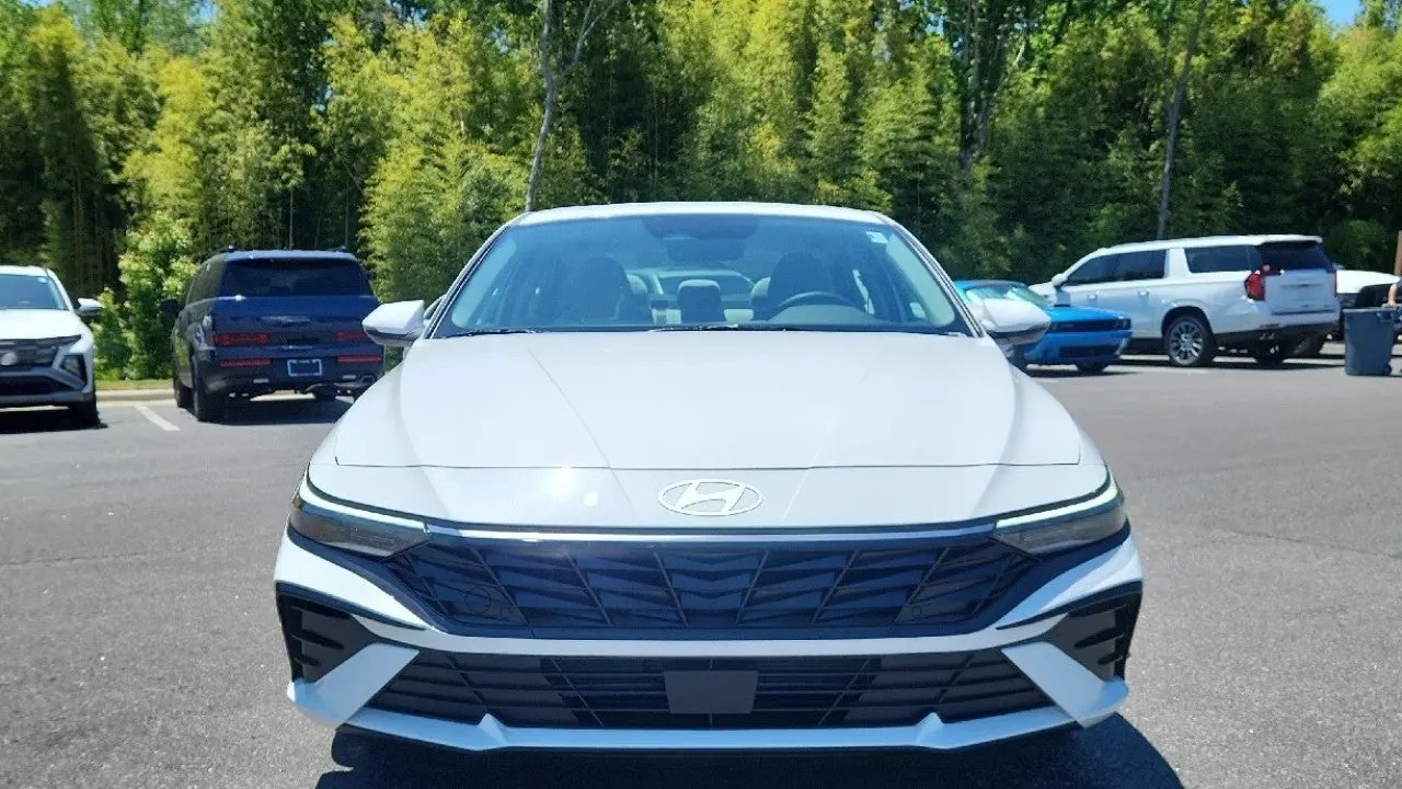2026 Hyundai ELANTRA Limited