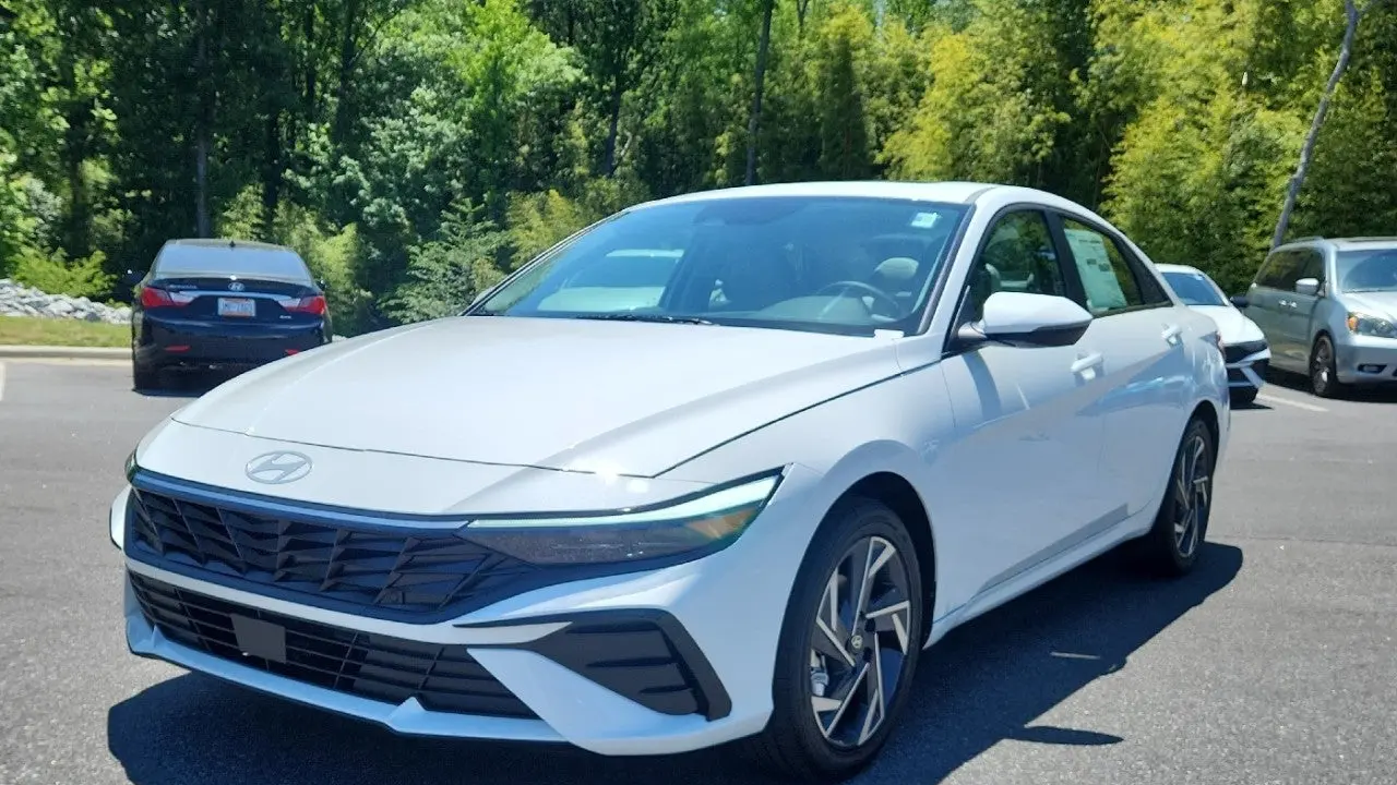 2026 Hyundai ELANTRA Limited