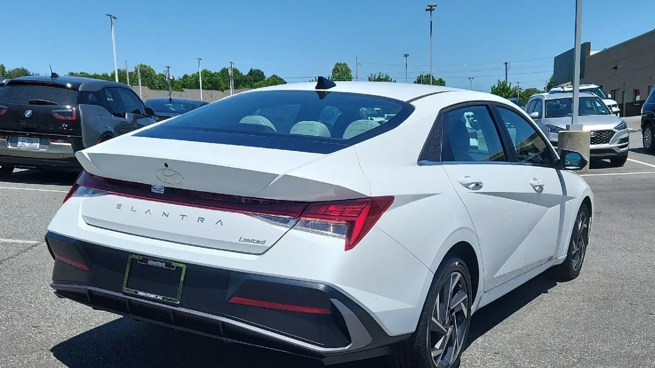 2026 Hyundai ELANTRA Limited