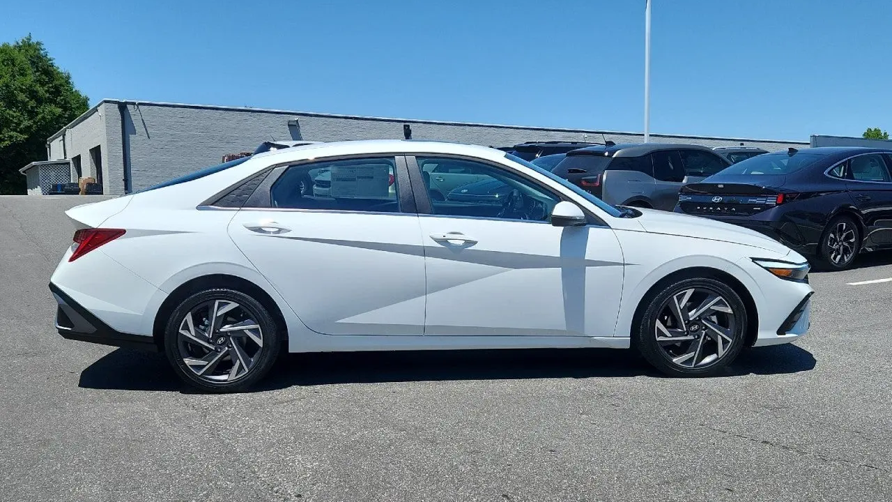 2026 Hyundai ELANTRA Limited