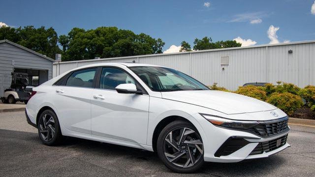 2026 Hyundai ELANTRA Limited