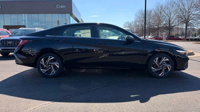 2026 Hyundai ELANTRA Limited