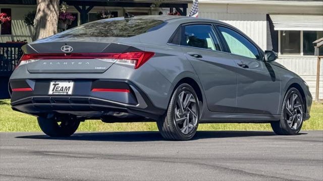 2026 Hyundai ELANTRA Limited