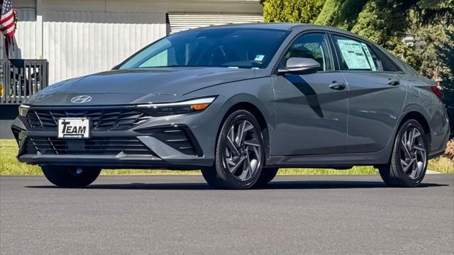 2026 Hyundai ELANTRA Limited