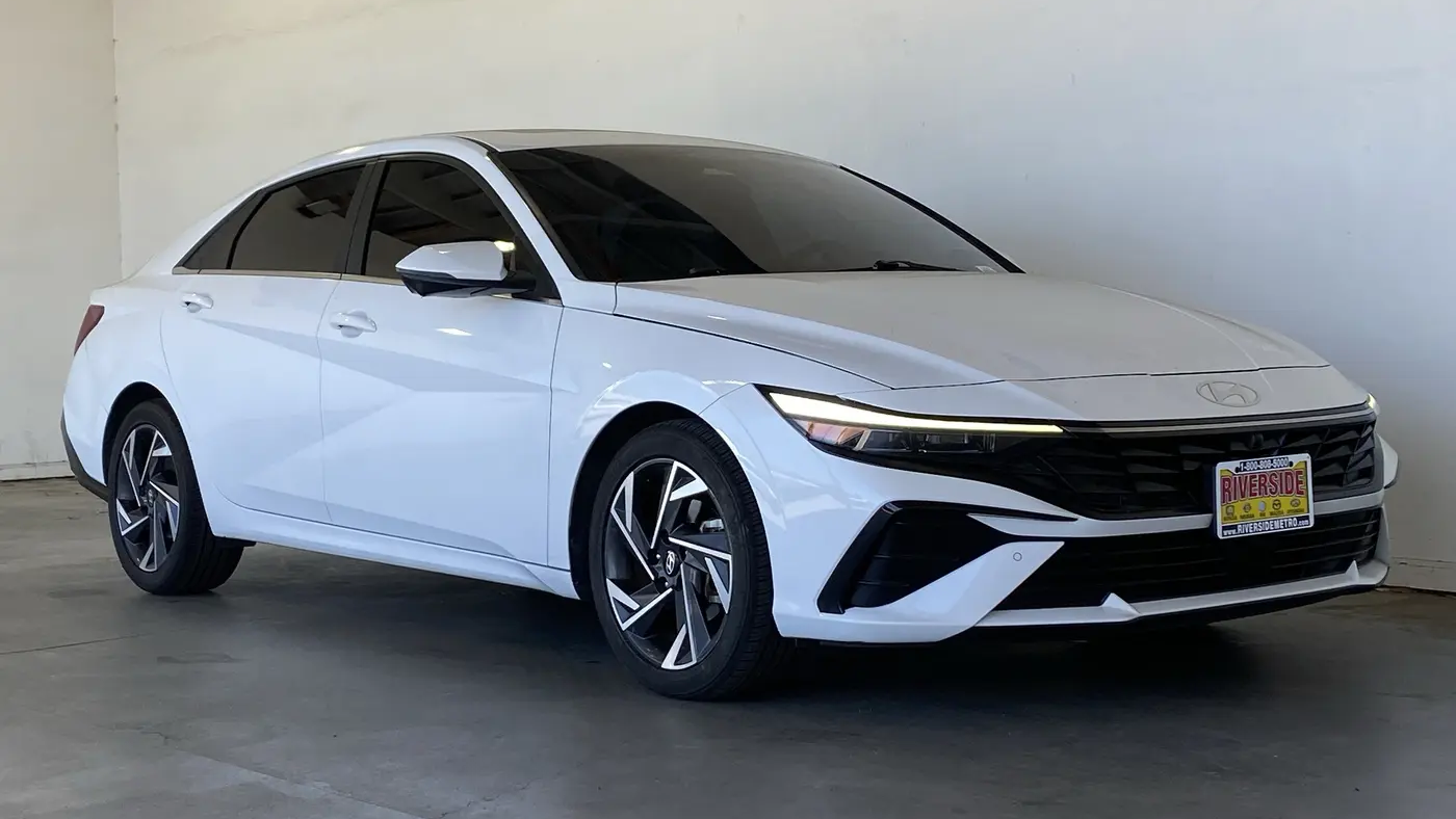 2024 Hyundai ELANTRA Limited