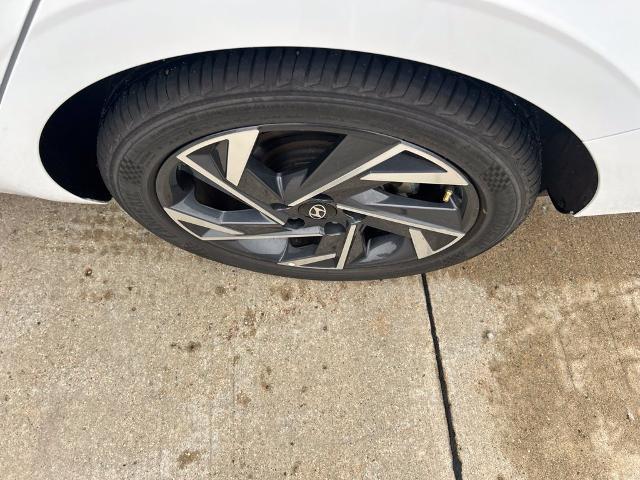 2024 Hyundai Elantra - $20,544