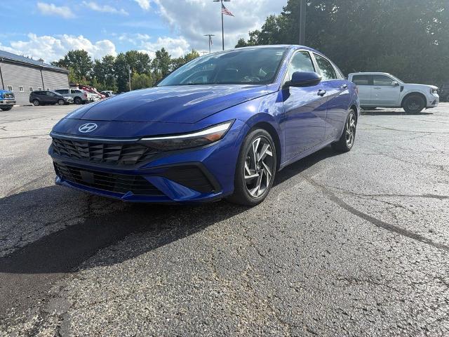 2025 Hyundai ELANTRA Limited — photo 1 of 12