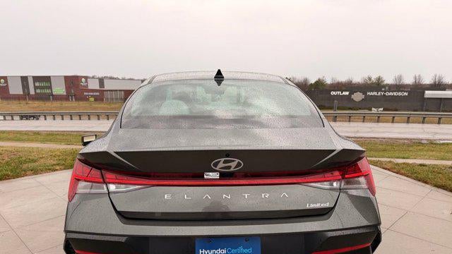 2025 Hyundai ELANTRA Limited
