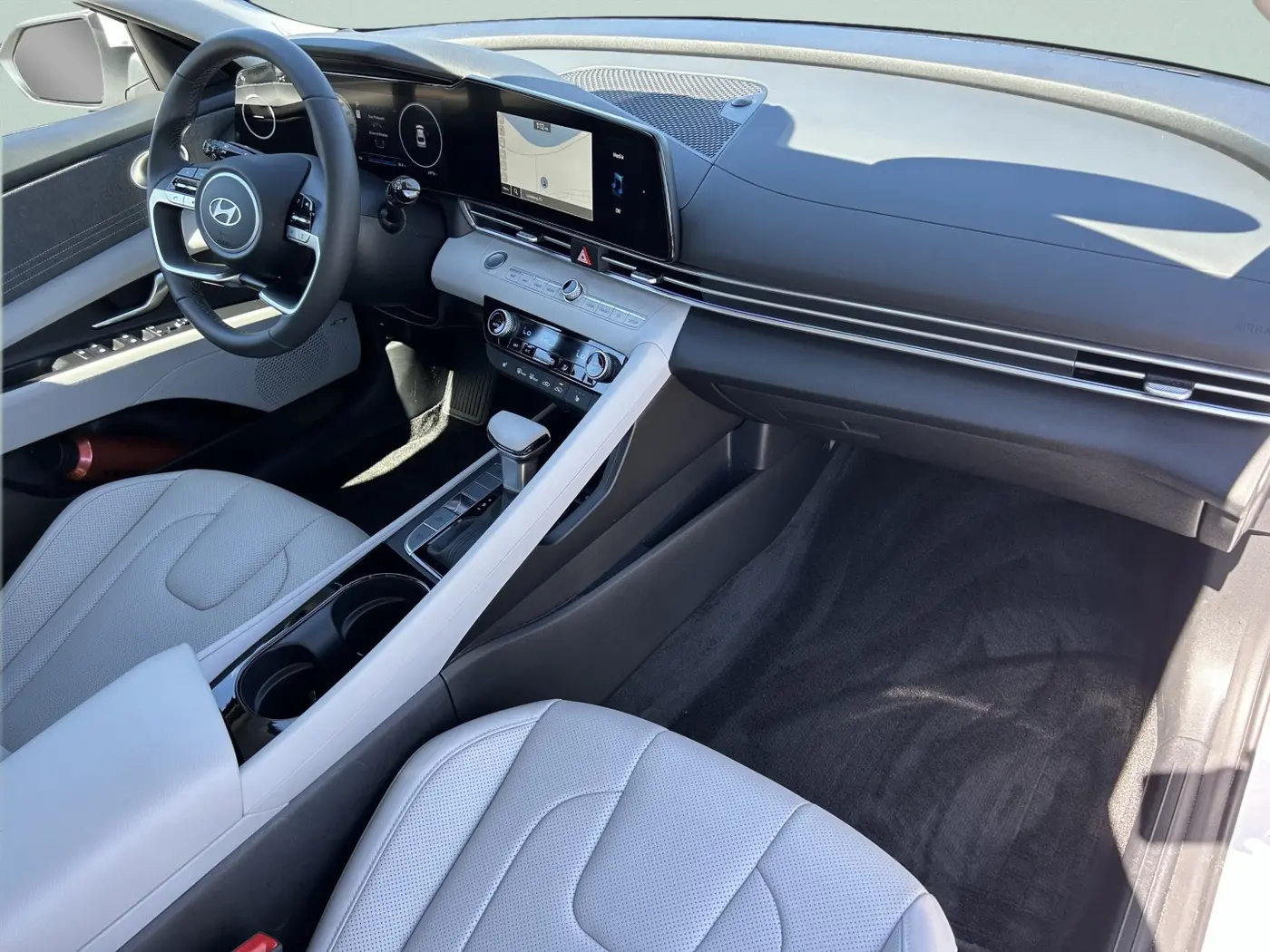 2025 Hyundai Elantra - $22,850