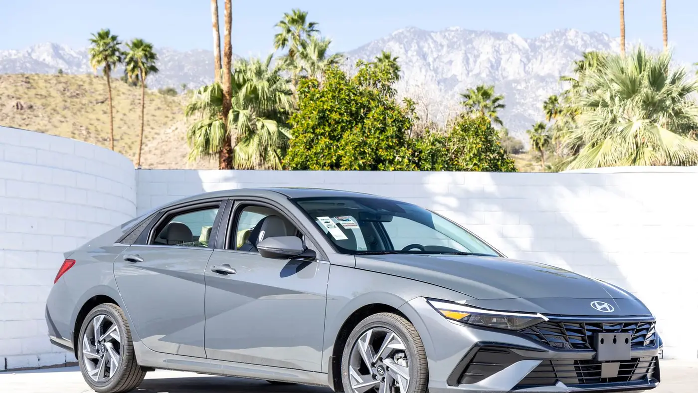 2026 Hyundai ELANTRA Limited