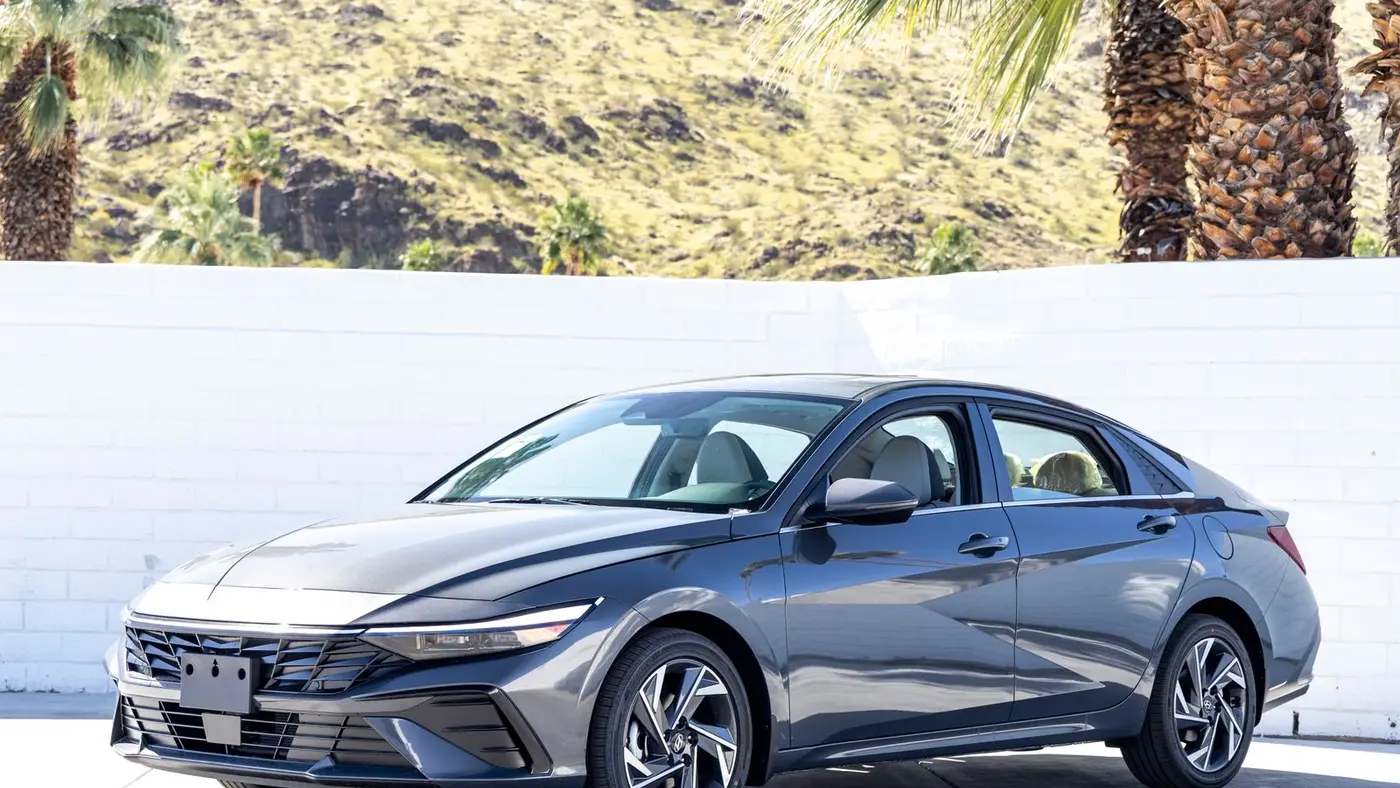2026 Hyundai ELANTRA Limited