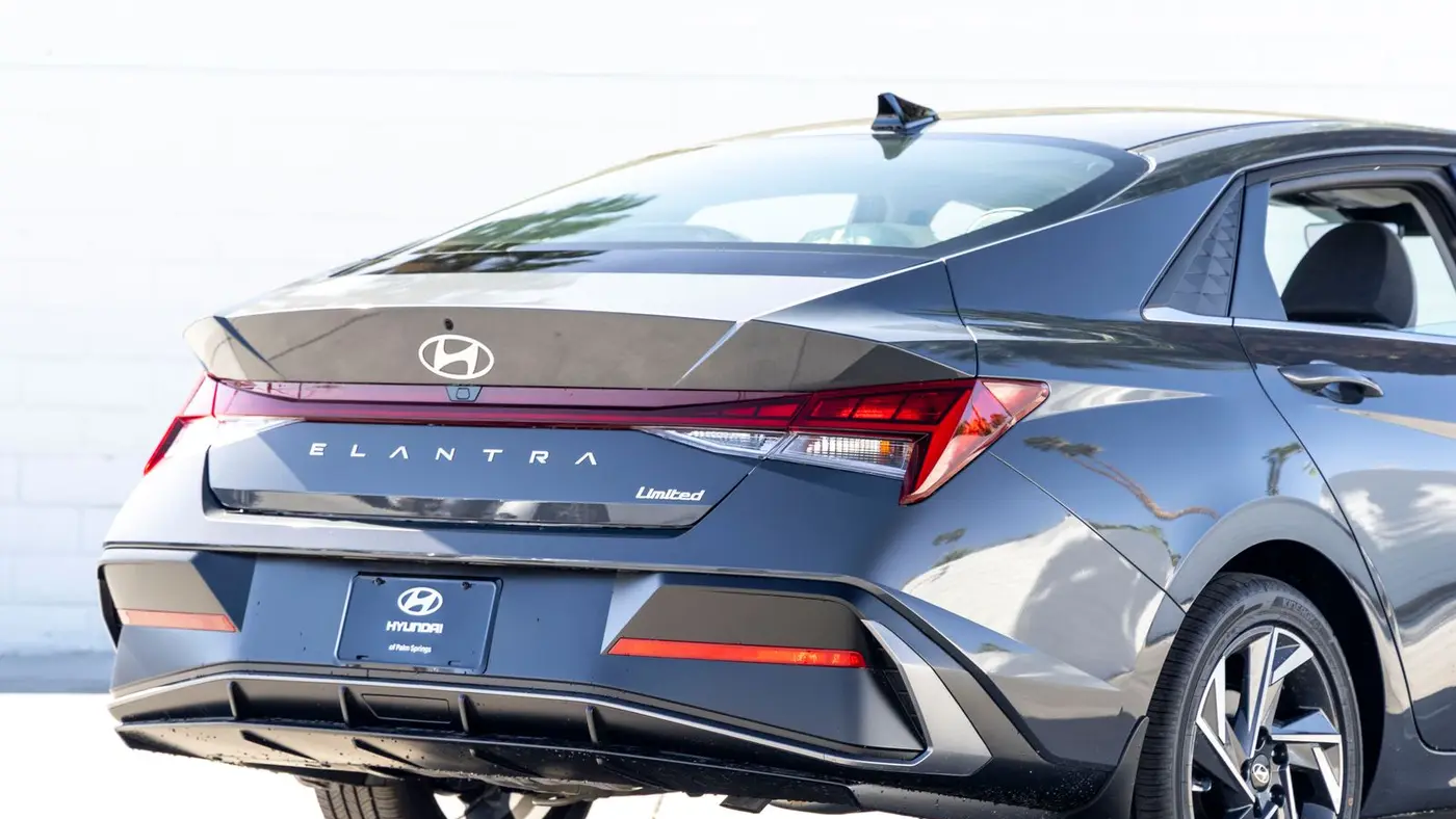 2026 Hyundai ELANTRA Limited