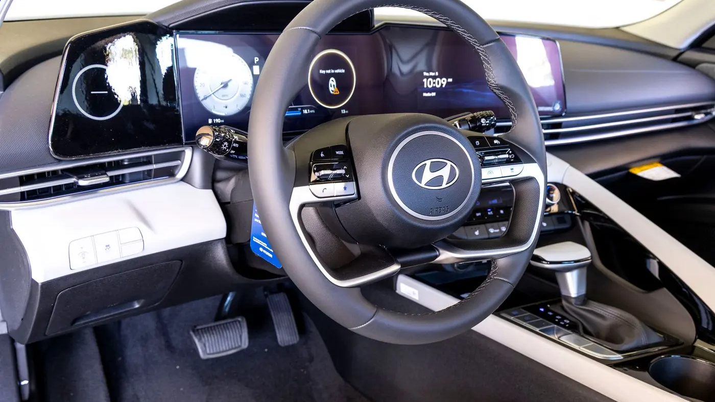 2026 Hyundai ELANTRA Limited