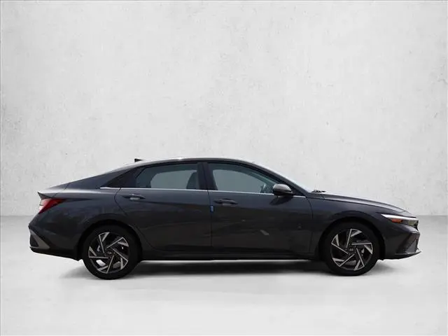 2026 Hyundai Elantra - $25,387