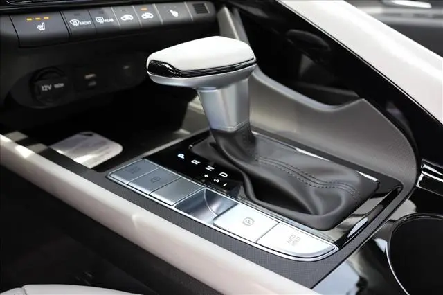 2026 Hyundai Elantra - $25,387