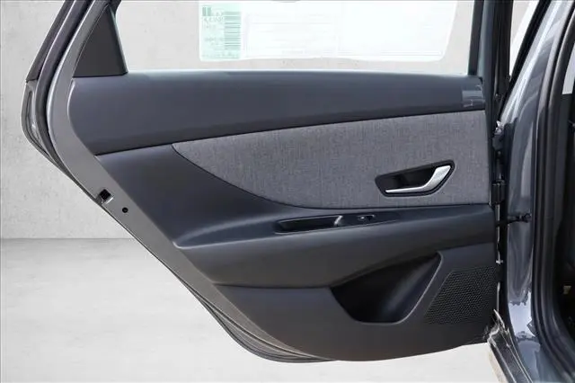 2026 Hyundai Elantra - $25,387