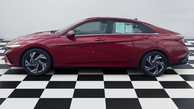 2024 Hyundai ELANTRA Limited