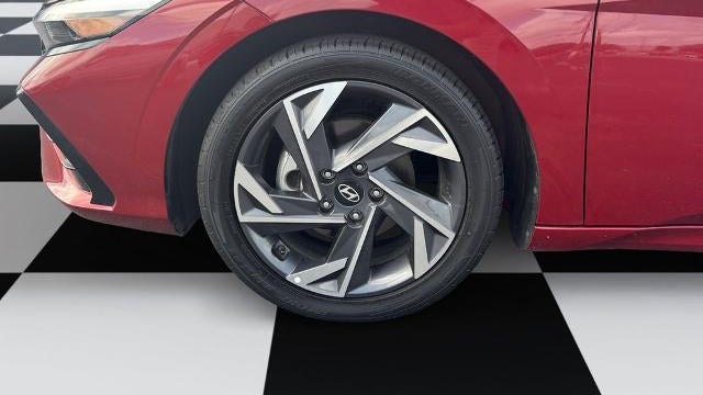 2024 Hyundai ELANTRA Limited