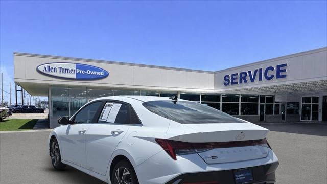 2024 Hyundai ELANTRA Limited