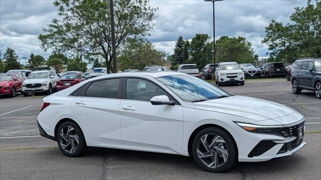 2025 Hyundai ELANTRA Limited