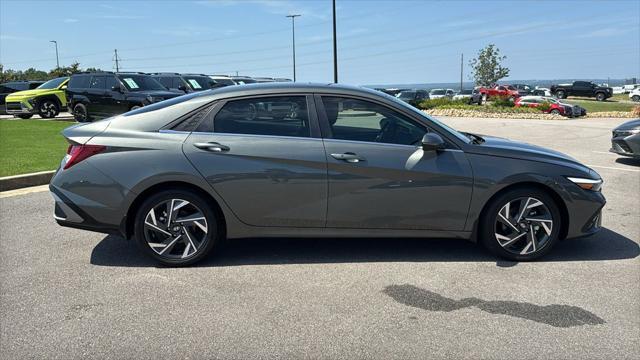 2026 Hyundai Elantra - $25,880