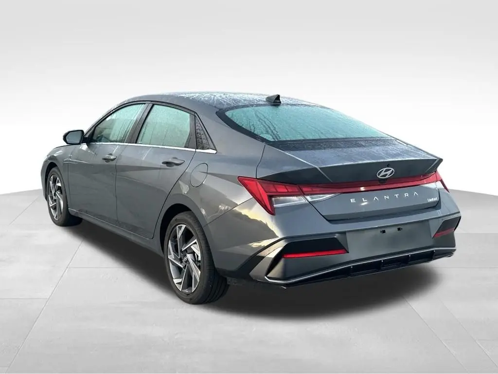 2026 Hyundai Elantra - $25,497