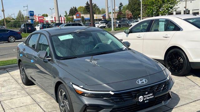 2026 Hyundai ELANTRA Limited
