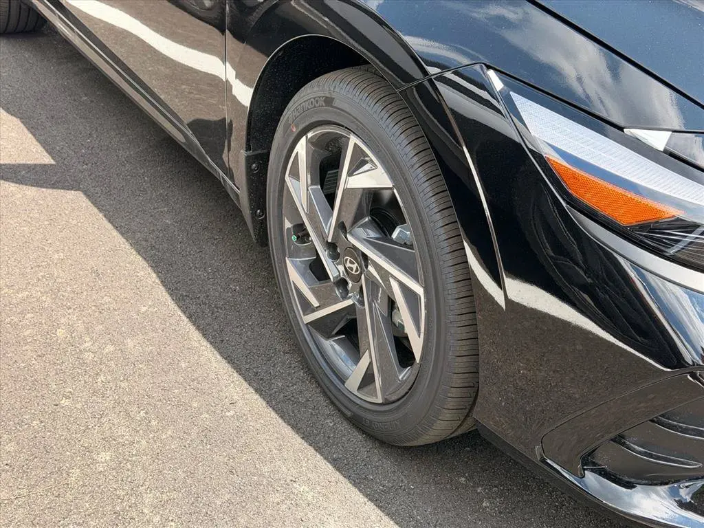 2026 Hyundai Elantra - $25,349