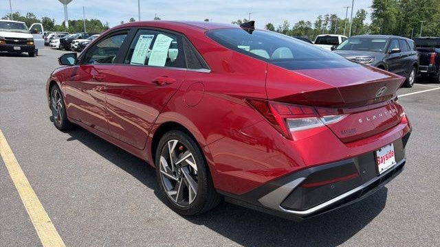 2024 Hyundai ELANTRA Limited