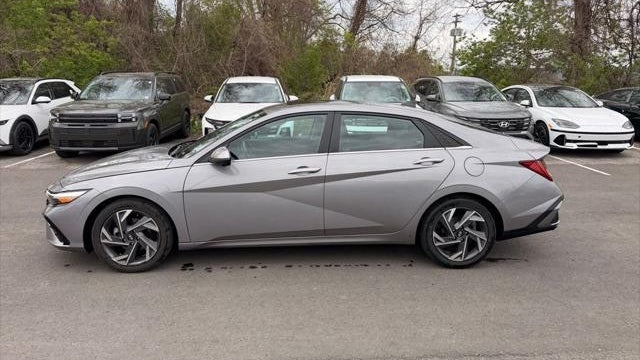 2024 Hyundai ELANTRA Limited