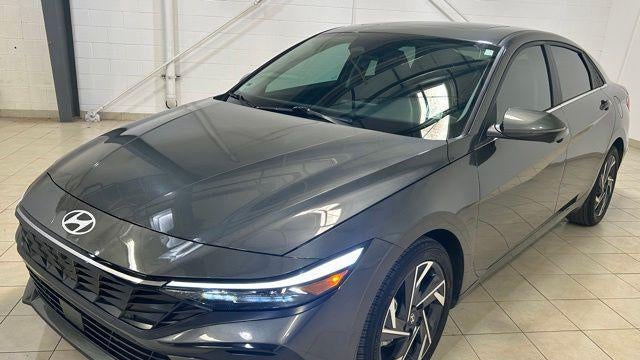 2024 Hyundai ELANTRA Limited