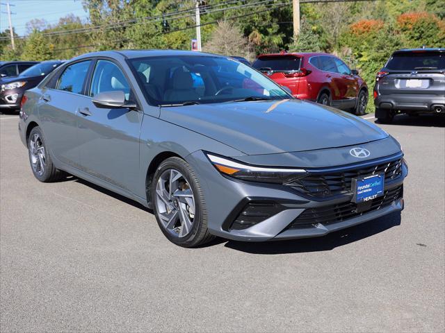 2025 Hyundai Elantra - $20,727