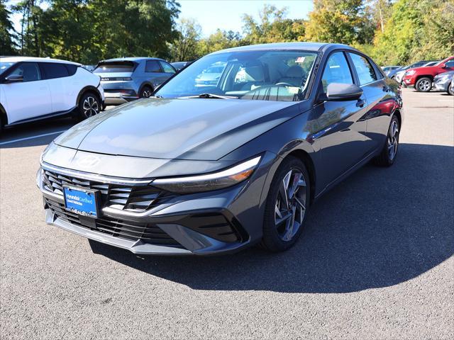 2025 Hyundai Elantra - $20,727