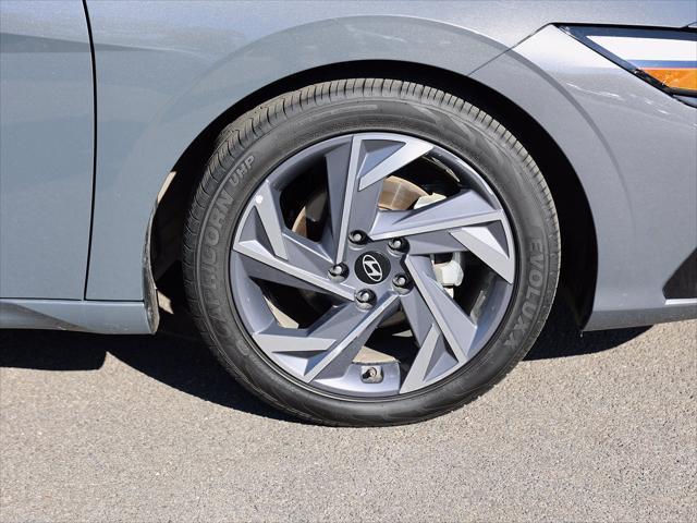 2025 Hyundai Elantra - $20,727