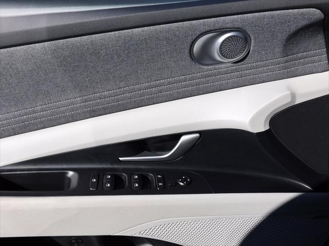 2025 Hyundai Elantra - $20,727