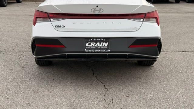 2025 Hyundai ELANTRA Limited