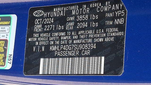 2025 Hyundai ELANTRA Limited