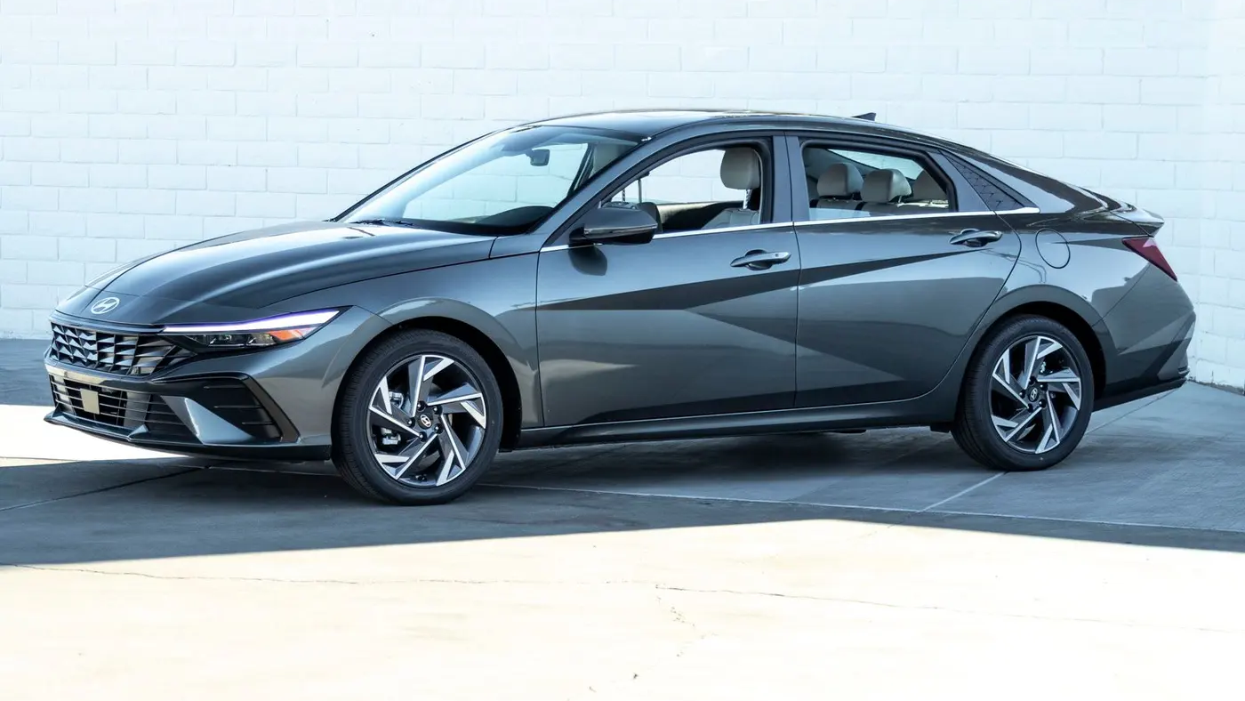 2026 Hyundai ELANTRA Limited