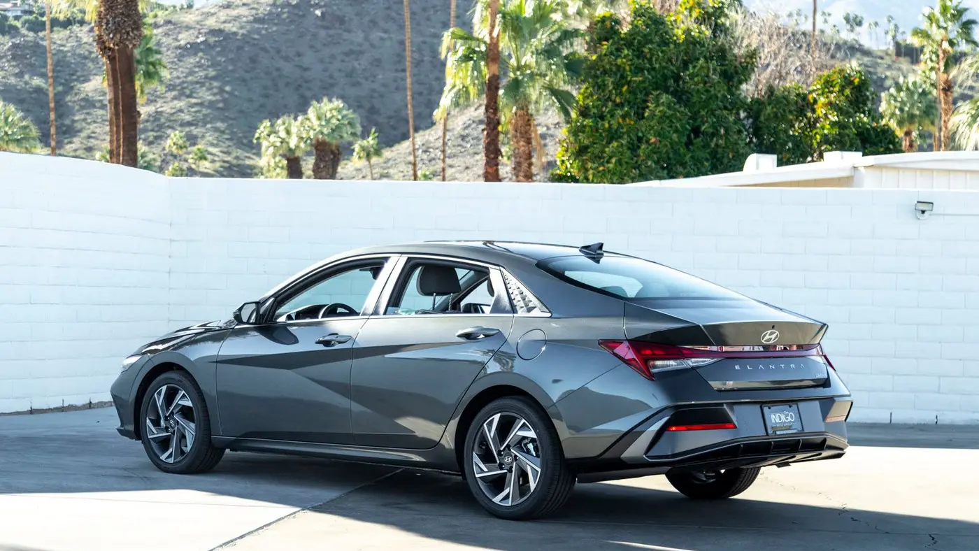 2026 Hyundai ELANTRA Limited