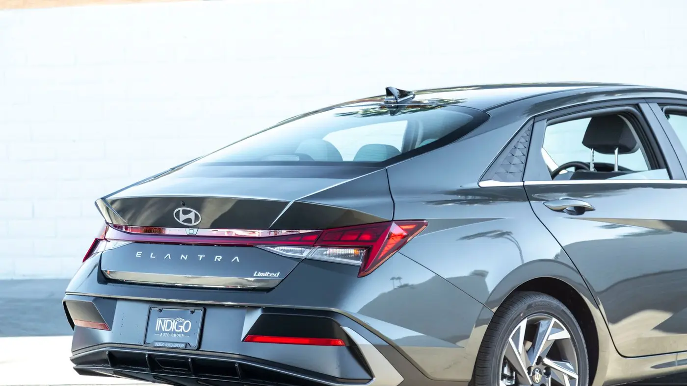 2026 Hyundai ELANTRA Limited