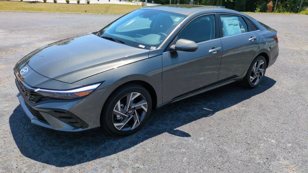 2026 Hyundai ELANTRA Limited