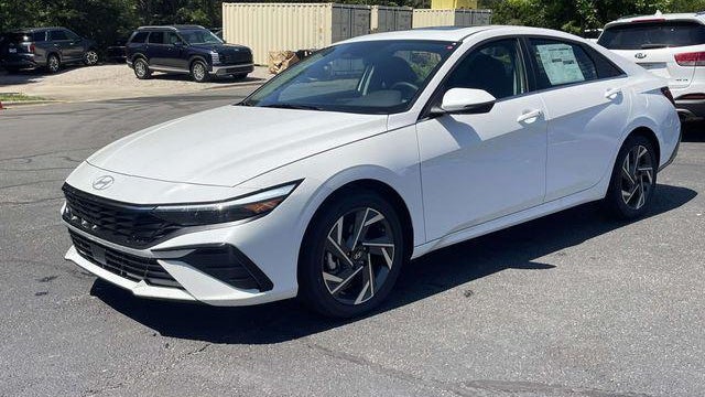 2026 Hyundai ELANTRA Limited