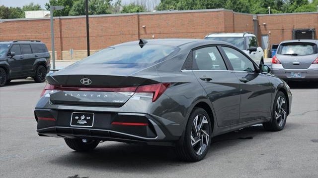 2026 Hyundai ELANTRA Limited