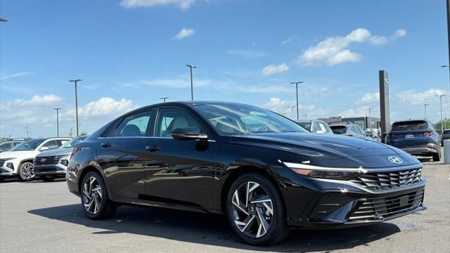 2026 Hyundai ELANTRA Limited