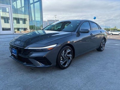 2025 Hyundai Elantra Limited 4DR Sedan