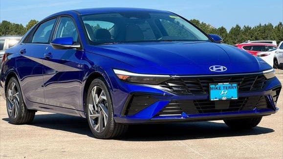2025 Hyundai ELANTRA Limited